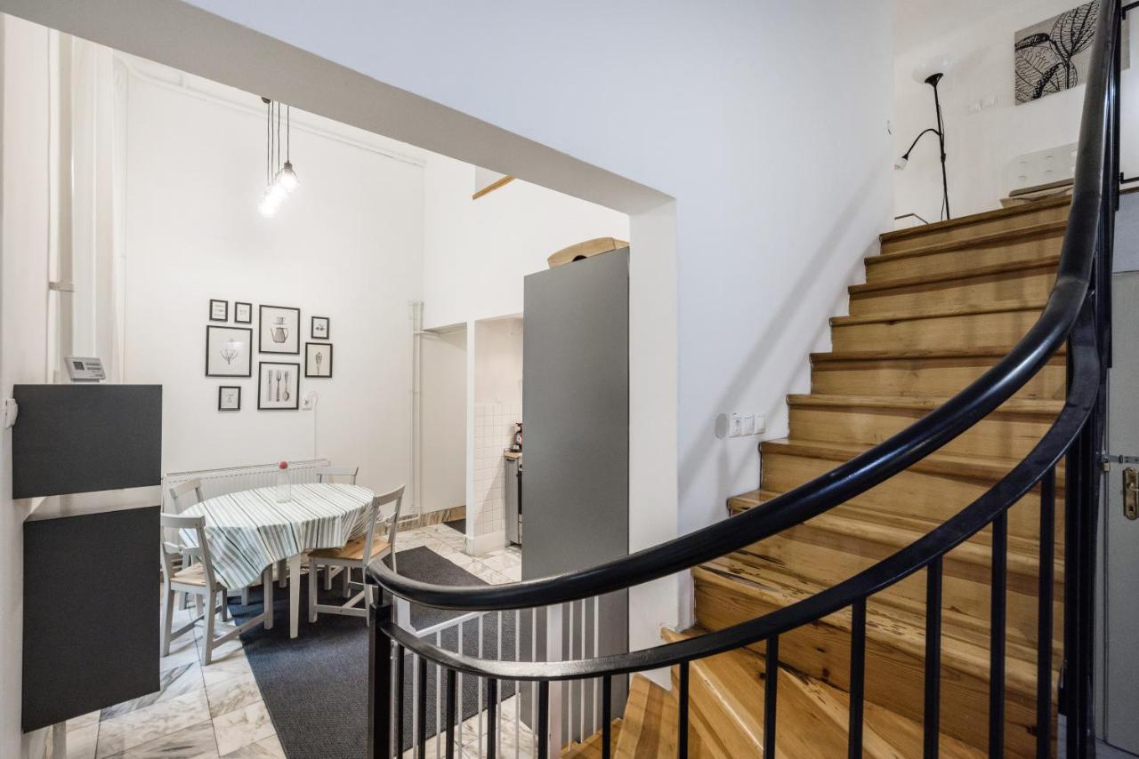 Podi Apartment *